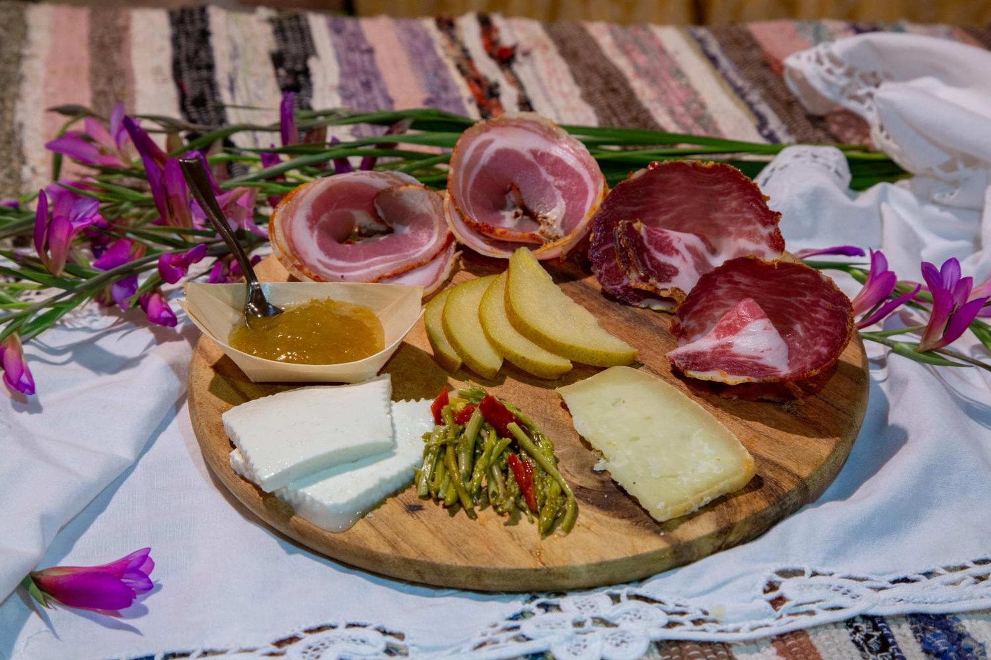 Agriturismo Terra E Sapori Campodipietra ภายนอก รูปภาพ