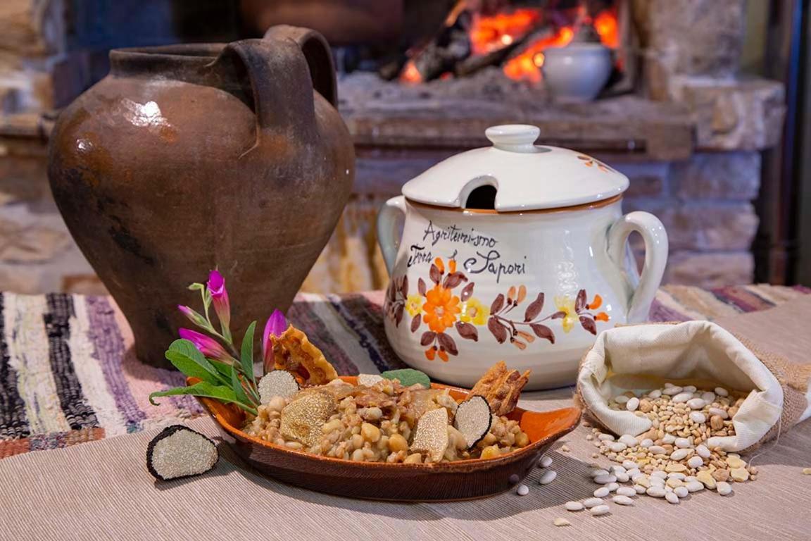 Agriturismo Terra E Sapori Campodipietra ภายนอก รูปภาพ